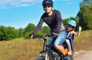 Child Bike Carrier: What to Choose and How to Choose